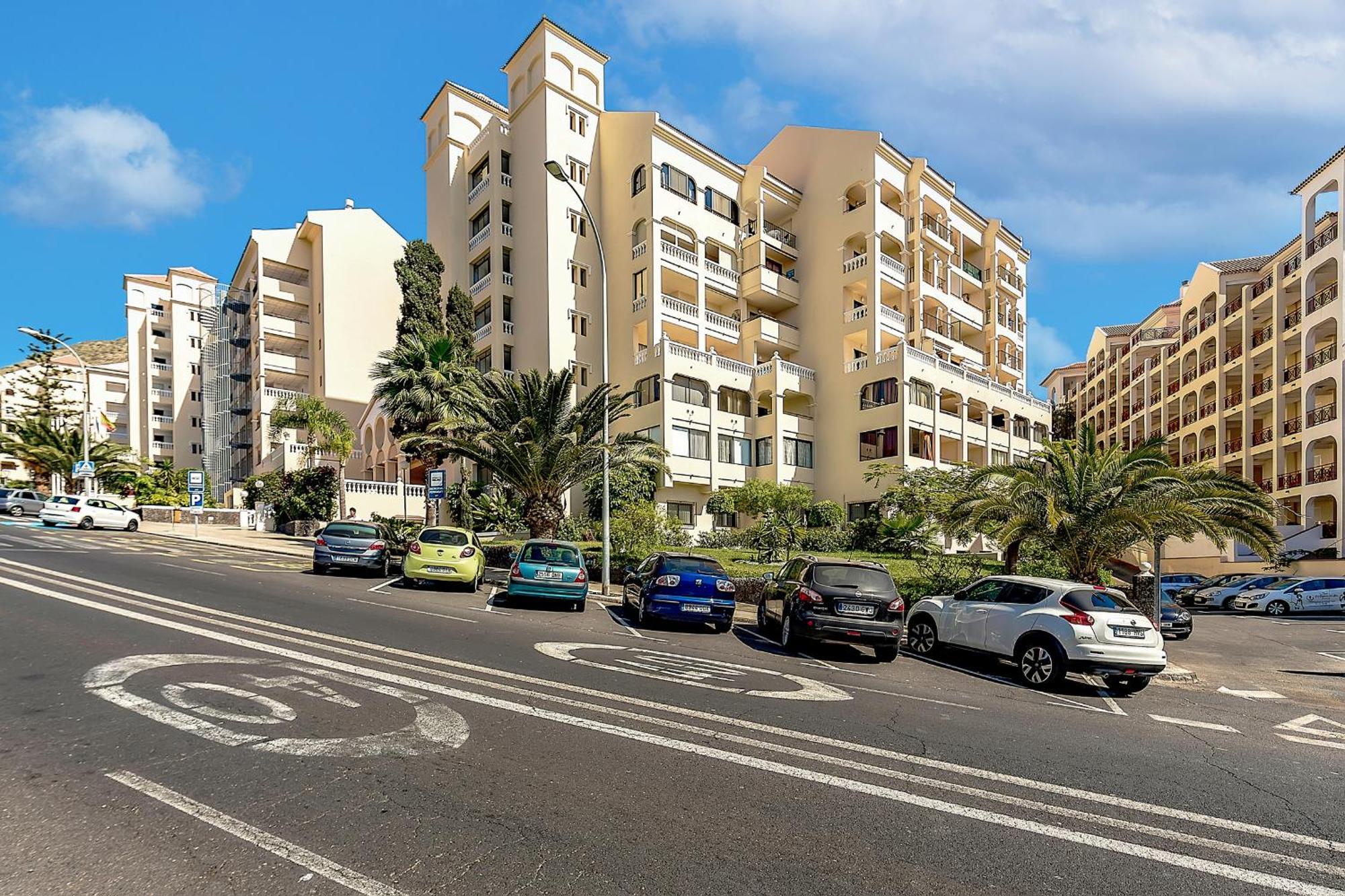 Cozy 2 Bedroom Apartment With Pool View And 2 Bathrooms In Los Cristianos Los Cristianos  Esterno foto