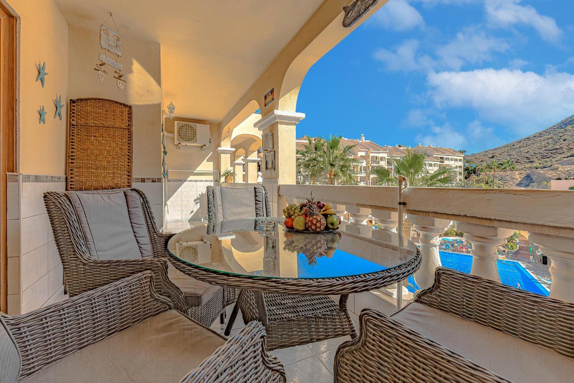 Cozy 2 Bedroom Apartment With Pool View And 2 Bathrooms In Los Cristianos Los Cristianos  Esterno foto